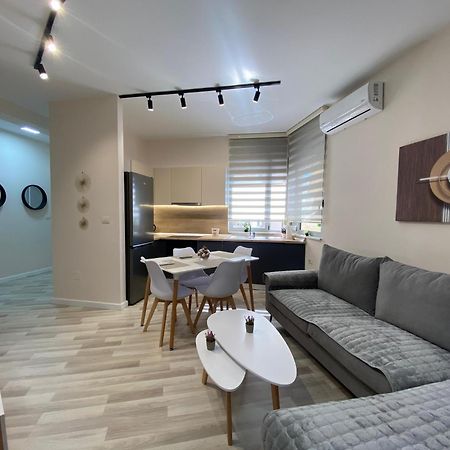 Central Cozy Apartment ติรานา ภายนอก รูปภาพ
