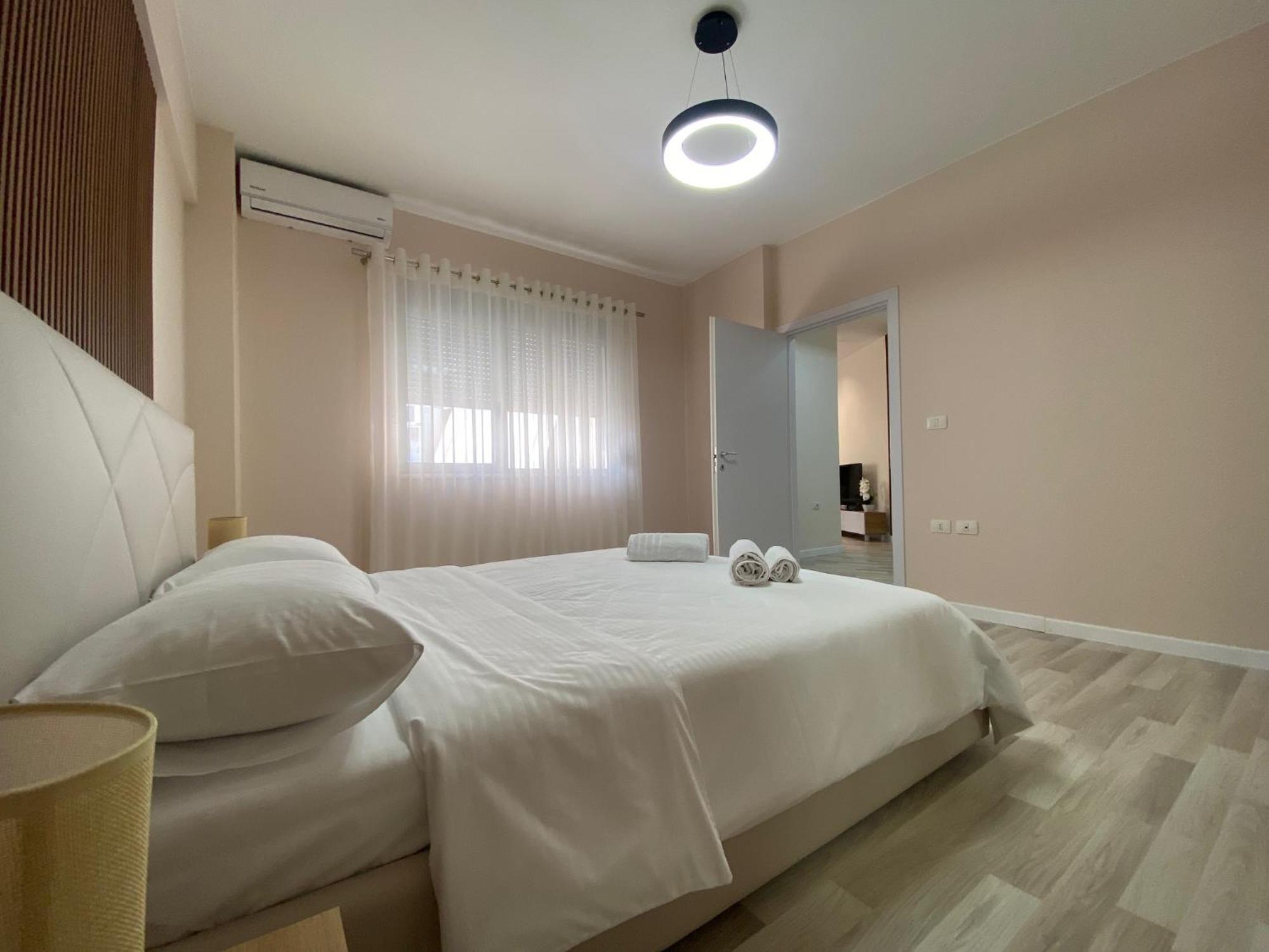 Central Cozy Apartment ติรานา ภายนอก รูปภาพ