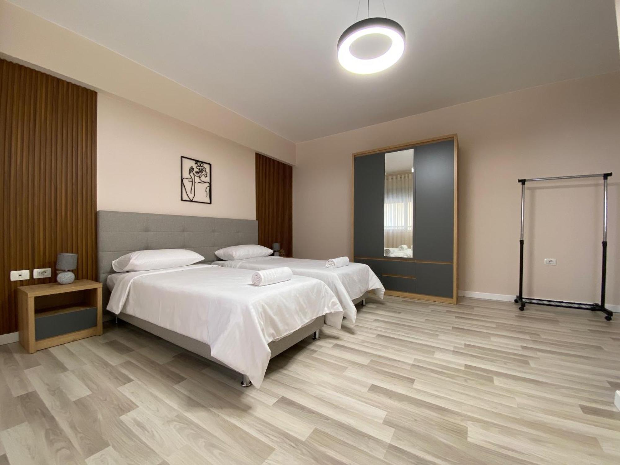 Central Cozy Apartment ติรานา ภายนอก รูปภาพ