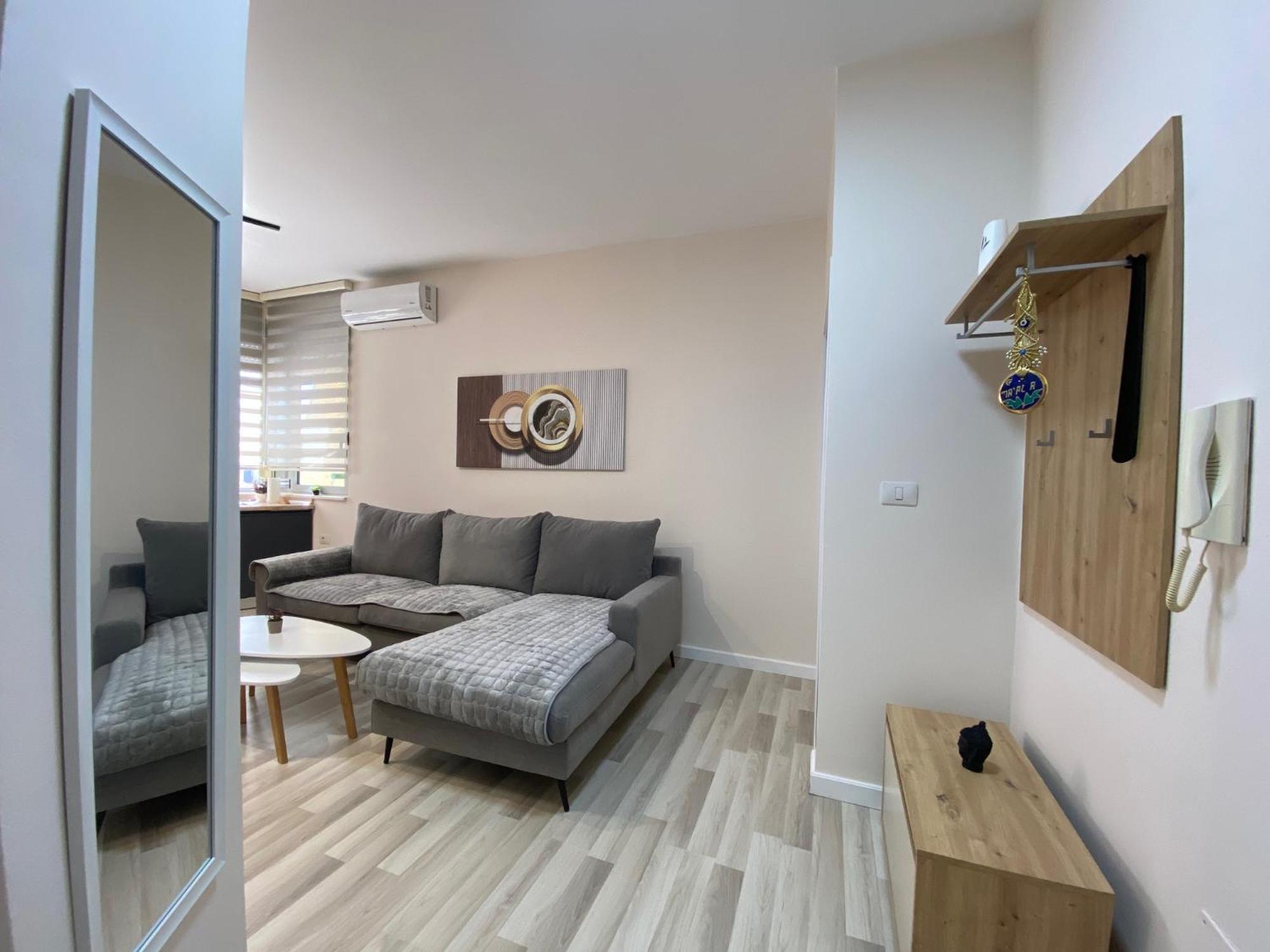 Central Cozy Apartment ติรานา ภายนอก รูปภาพ